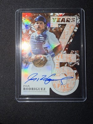 2026 Topps 75 Years of Topps Ivan Rodriguez Texas Ranger Autograph