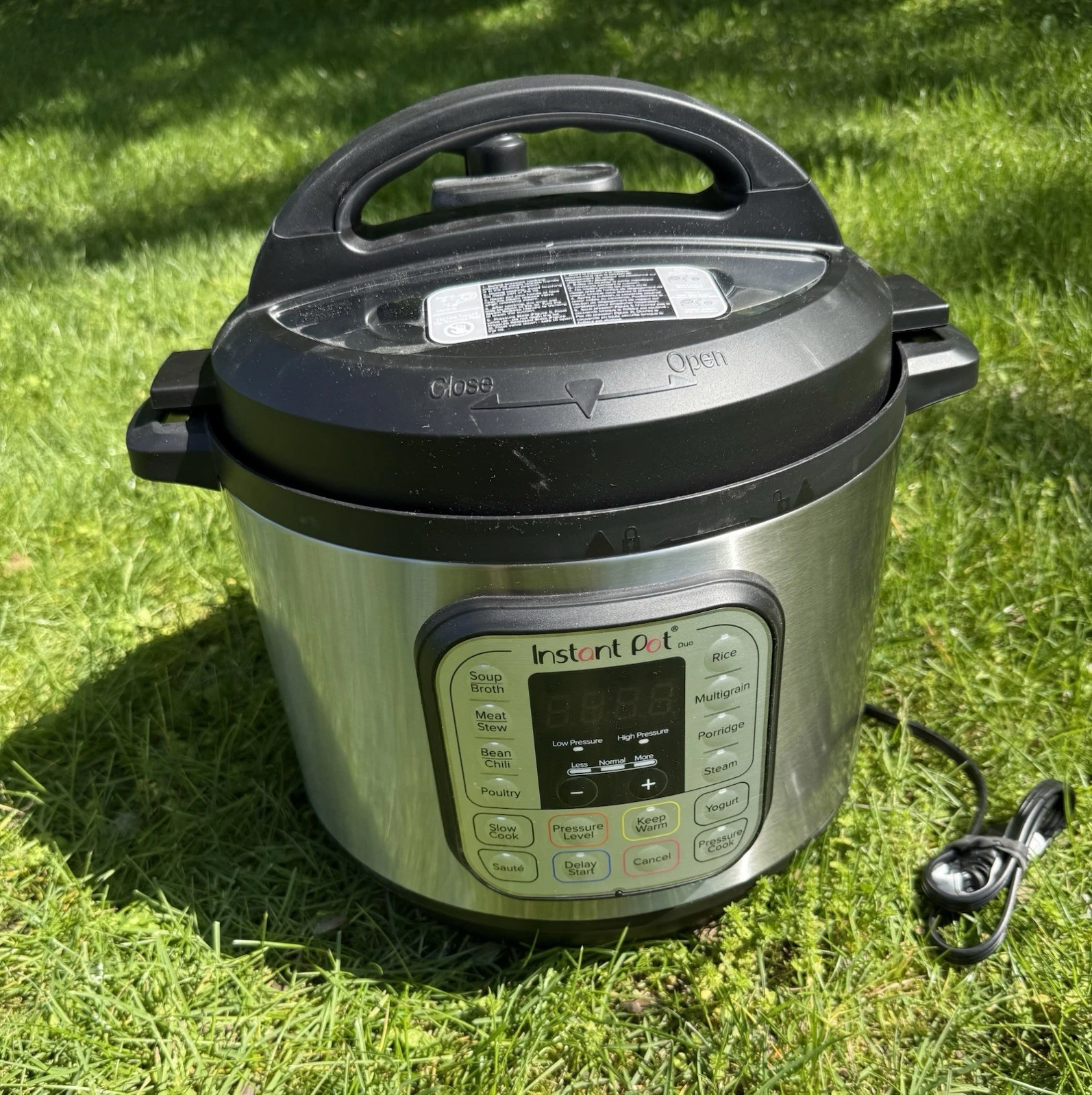 Instant Pot Duo 80 V2 Multi-Use 8 Qt Pressure Cooker & Instant Pot Lid Open Box
Opens in a new windo
