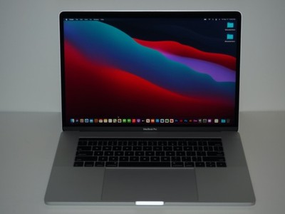 Apple MacBook Pro Retina 15'' i7 + LOADED! + TouchBar + 2024 OS Sequoia + EXTRAS!