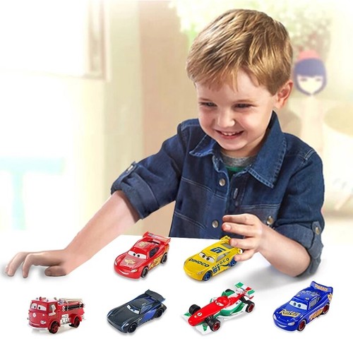 Disney Pixar Auto Lightning McQueen 1: 55 moulage à mouler modèle automobile Toy - Imagen 4 de 76