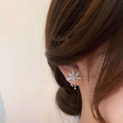 Fashion accessories gold plated pearl dangle drop flower jewelry earrings womens - Picture 14 of 19