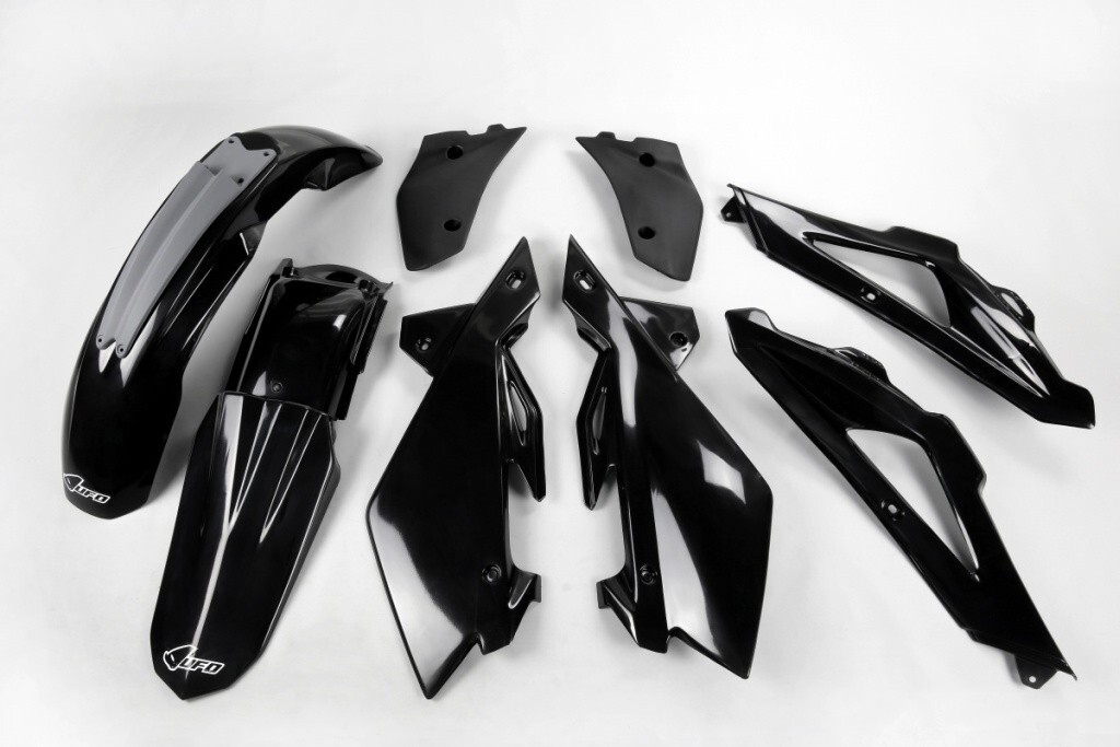 Kit plastique UFO noir pour Husqvarna CR 250 évitant les fissures
