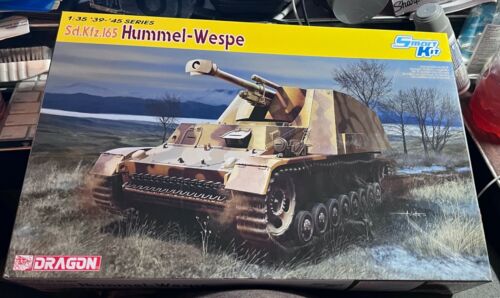 Hummel-Wespe Sd.Kfz.165 DRAGON SMART KIT #6535 1/35 - Afbeelding 1 van 7