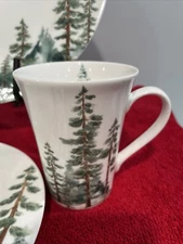 Mikasa Bone China Watercolor Forest Christmas Tree Coffee Mugs Set of Four New