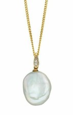 Image of Diamond and Pearl Pendant 9ct Yellow Gold 375 Hallmarked British Made