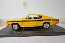 Yat Ming 92178 1969 Green Yellow Barracuda  Road Legends  1:18 Scale