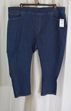Levi Strauss  Co. Women's Signature Gold Shaping Pull-On Capris Blue Size 44/23