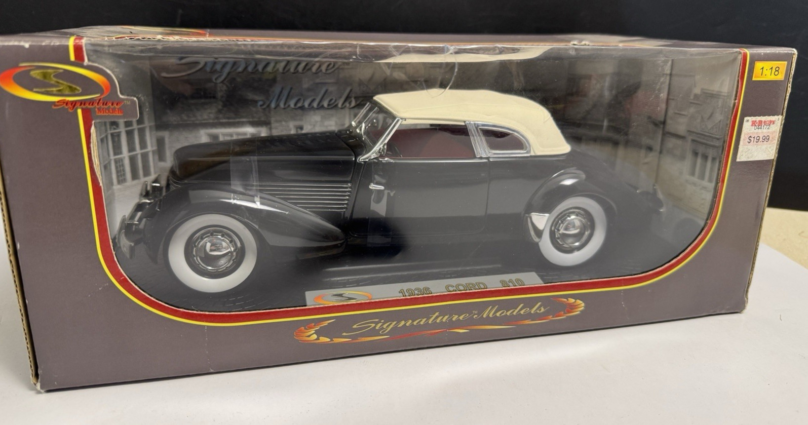 Signature Models 1:18 Scale 1936 Cord 810 Cabriolet Black, Red Interior / NEW