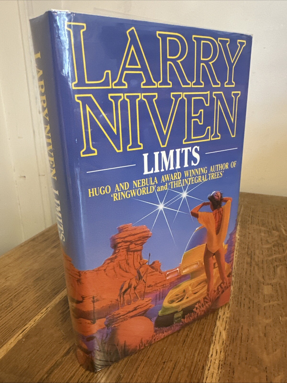 Limits by Larry Niven 1986 UK Macdonald HB - Vintage SF - VGC