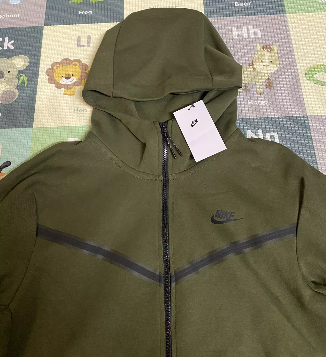 Nike Sportswear Tech Fleece Hoodie Mens Sz Large Rough Green Olive  CU4489-326