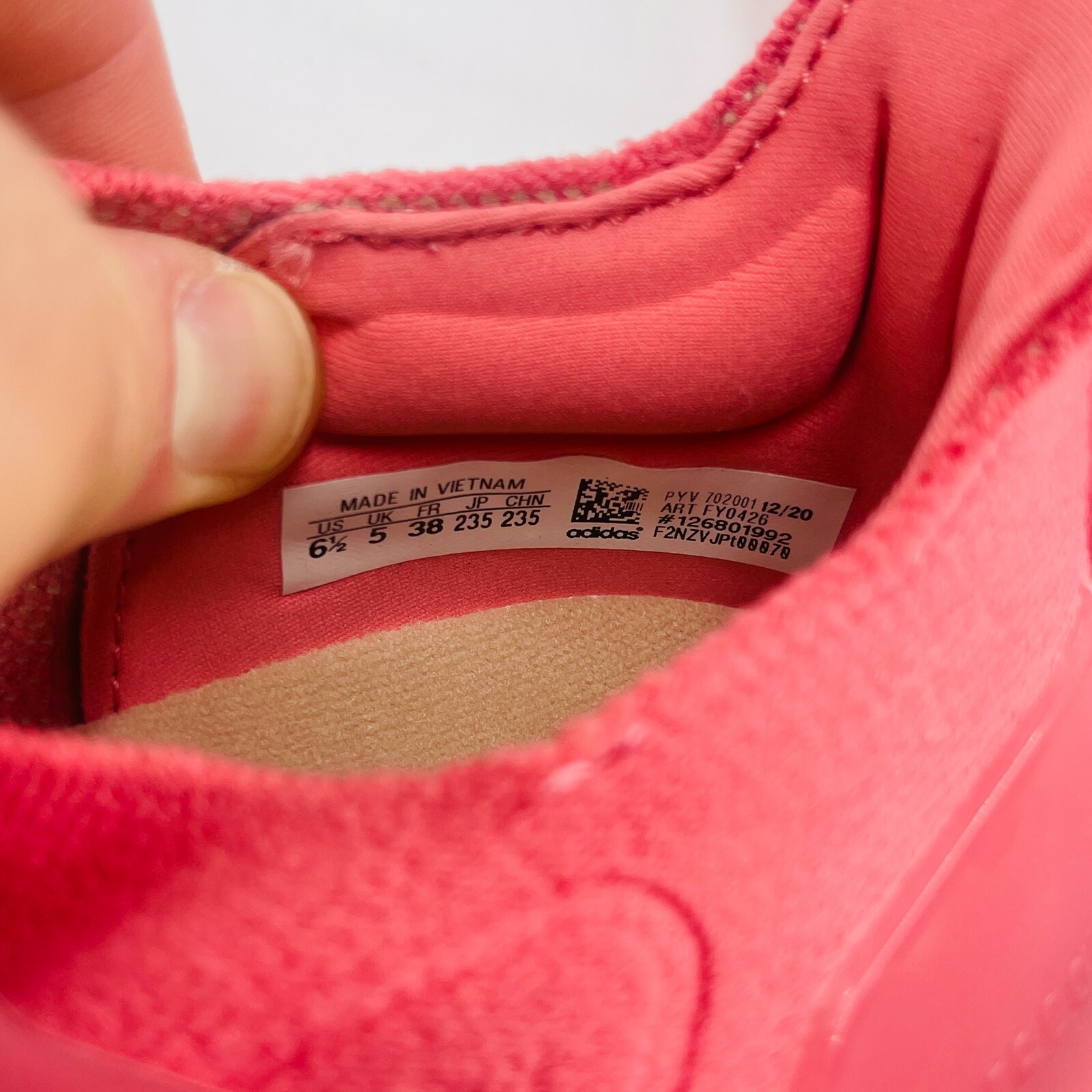fy0426 adidas