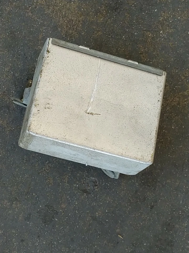 TOYOTA SIENNA 1999-2000 UNIDAD DE MÓDULO DE CONTROL DE CRUCERO (88240-08020) OEM Foto 3 de 3