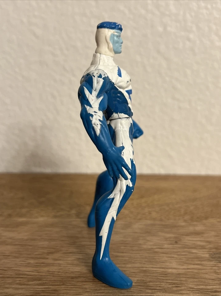 "Figura de acción de plástico Blue Superman traje azul y blanco DC Comics de 5"" de colección juguete 1998" Foto 4 de 4