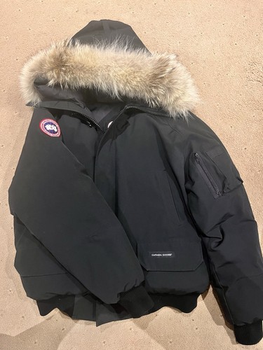 Canada Goose men’s Bomber Jacket Size L, Used Excellent Condition
