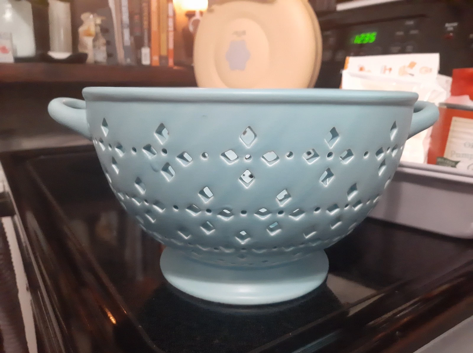 Threshold Earthenware / Ceramic Colander ~ Blue 9" NWT
Opens in a new window or tab