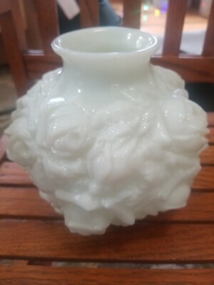 ANTIQUE GAUDY PUFFY ROSE PATTERN WHITE MILK GLASS VASE GOOFUS LANCASTER  1910 
