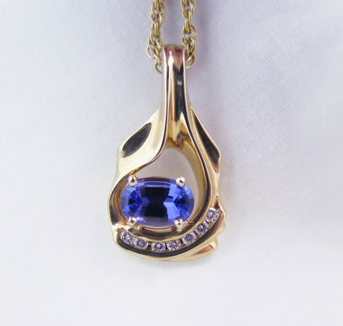 14k Yellow Gold / Oval Tanzanite + 7 Diamond Necklace (#00N5) | eBay