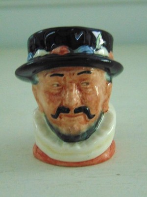 Vtg. Royal Doulton Beefeater D6251 Beefeater Miniature Character Jug 1987-1991