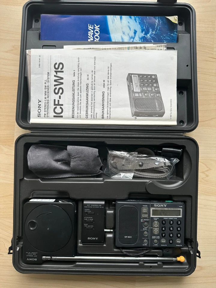 SONY ICF-SW1 S Weltempfänger / Set Mit Koffer Aus Japan