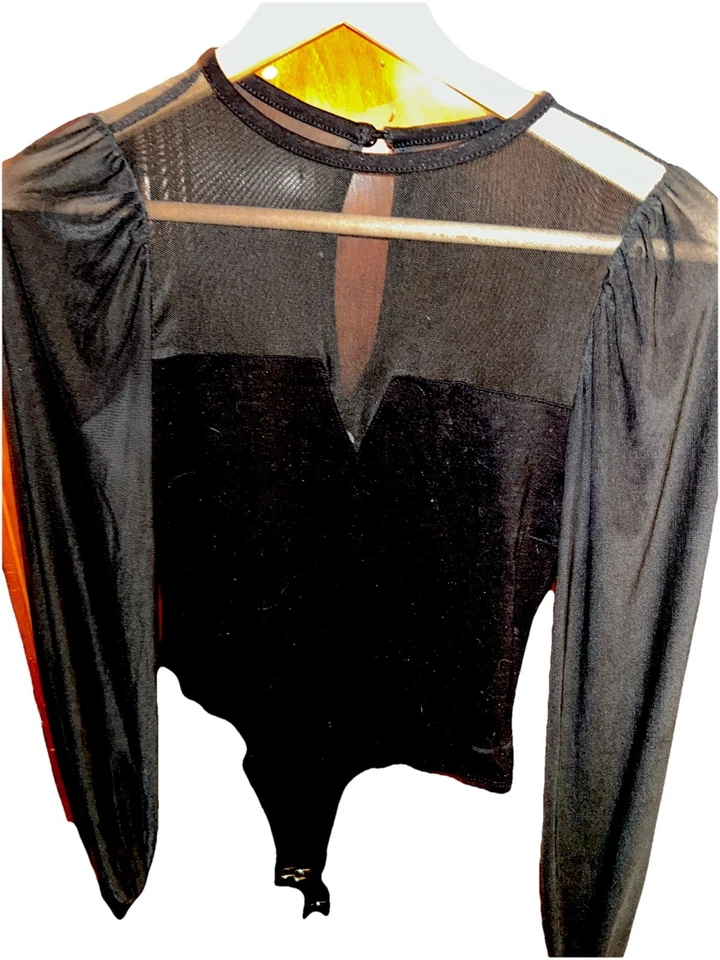 Body Trajes negros para dama uno manga larga y otro sin mangas. Talla grande 12-14 Foto 2 de 4