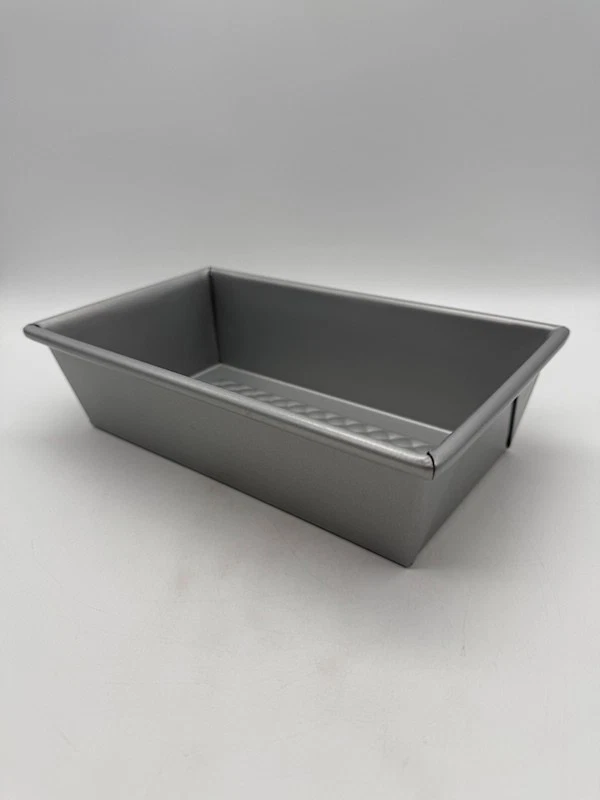 Cake Boss Professional Loaf Pan Quilted Surface 9"x5"