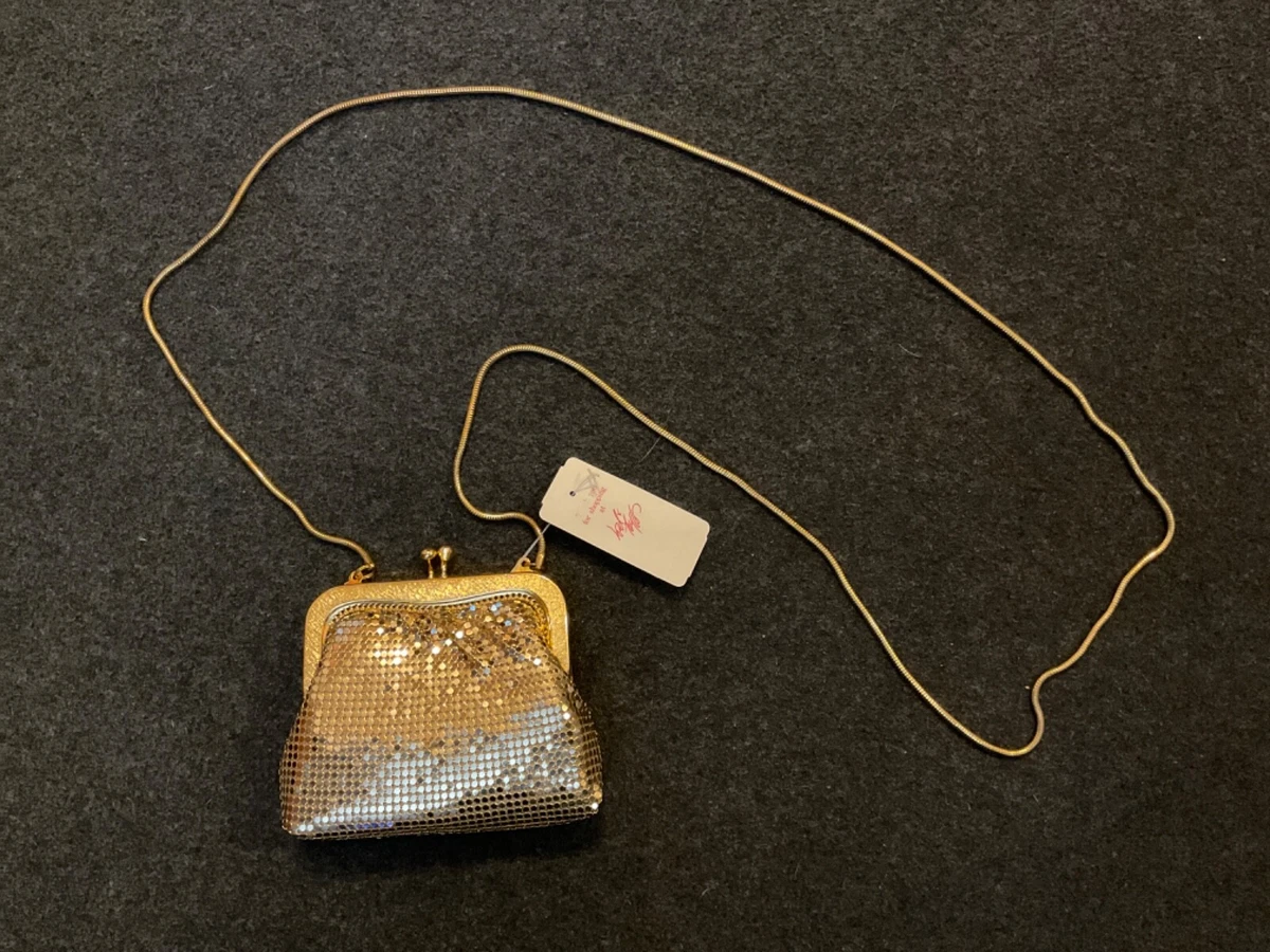 Lord and taylor shop dooney and bourke