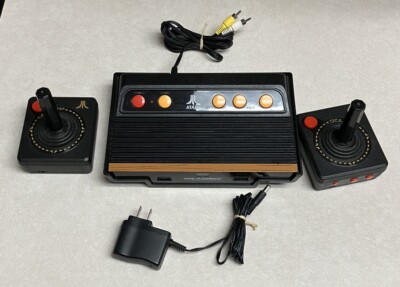Atari Flashback 5 Classic Game System w/ 92 Built-in Games 2 Controllers Tested