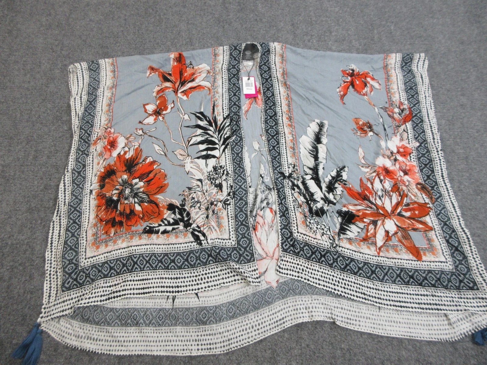 Vince Camuto Ruana Poncho Wrap Womens One Size Gray Orange Floral Tassel Boho