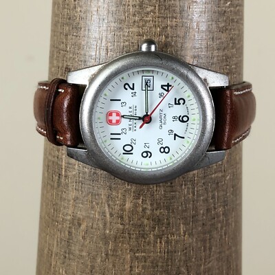 Wenger SAK Design Women 0600 Field Date Leather 29mm Quartz Analog