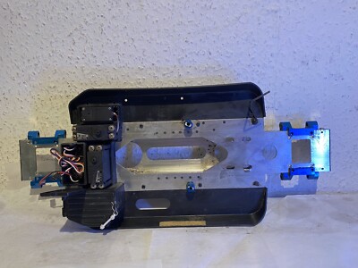 Chassisplatte Thundertiger MTA4 /RC-Box/Servos/1:8 Modell