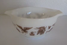 Vintage Pyrex Americana Cinderella #441 BOWL 1.5 pt USA