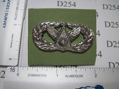 USAF Air Force Bright Silver Basic CIVIL ENGINEERING Badge pin Regular size new
