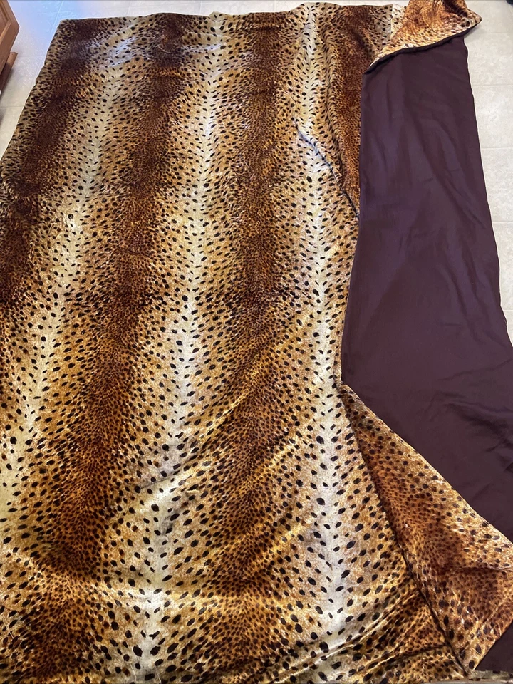 Funda nórdica leopardo completa reina usada en excelente estado 80” x 92” estampado animal leopardo. Excelente. Foto 2 de 4