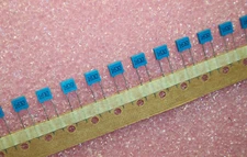 QTY (100) 1500pf 63V 5% RADIAL METALLIZED POLYESTER FILM B32529C0152J189 EPCOS