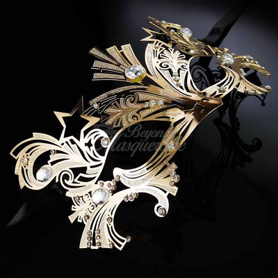 Maschera Alla Moda In Metallo Tagliato A Laser In Stile Veneziano Con Strass. Blue Rhinestone