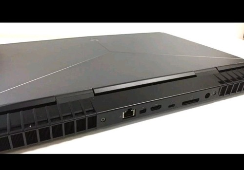 Dell Alienware 17 RS Gaming Laptop / Core i7 8th Gen. 17.3 screen perfect cond. - Picture 7 of 12