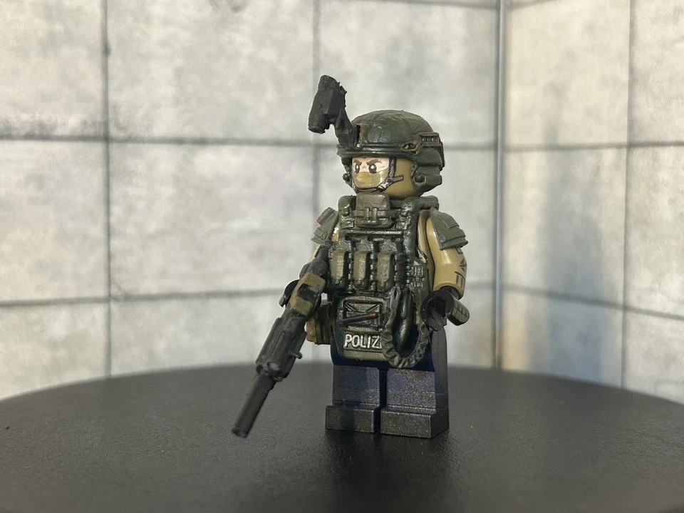 Brickmania/United Soldier Custom Minifigure German GSG9 SEK TheMinifigCo