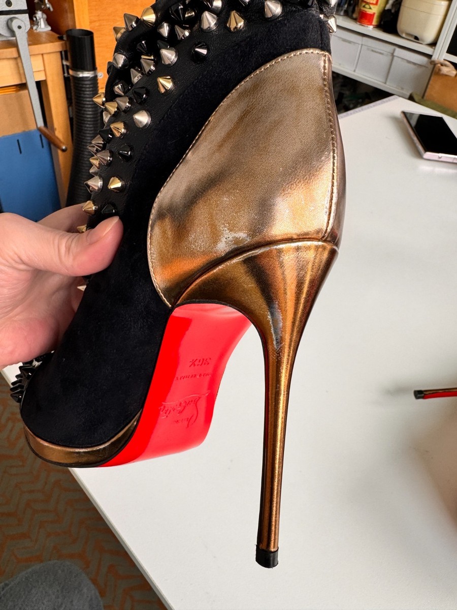Christian Louboutin Spiked Ankle Boots Black/Gold Size 6.5 Red