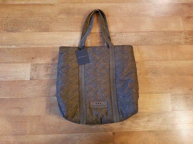 nylon puffer tote