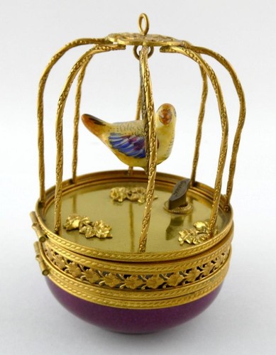 Limoges Frankreich Peint Main handbemalter Vogel im Käfig Spieluhr Schmuckschatulle Romantik - Bild 1 von 18