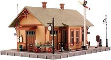 Woodland Pre Fab Woodland Station N Scale - N Scale Model Railroad Building