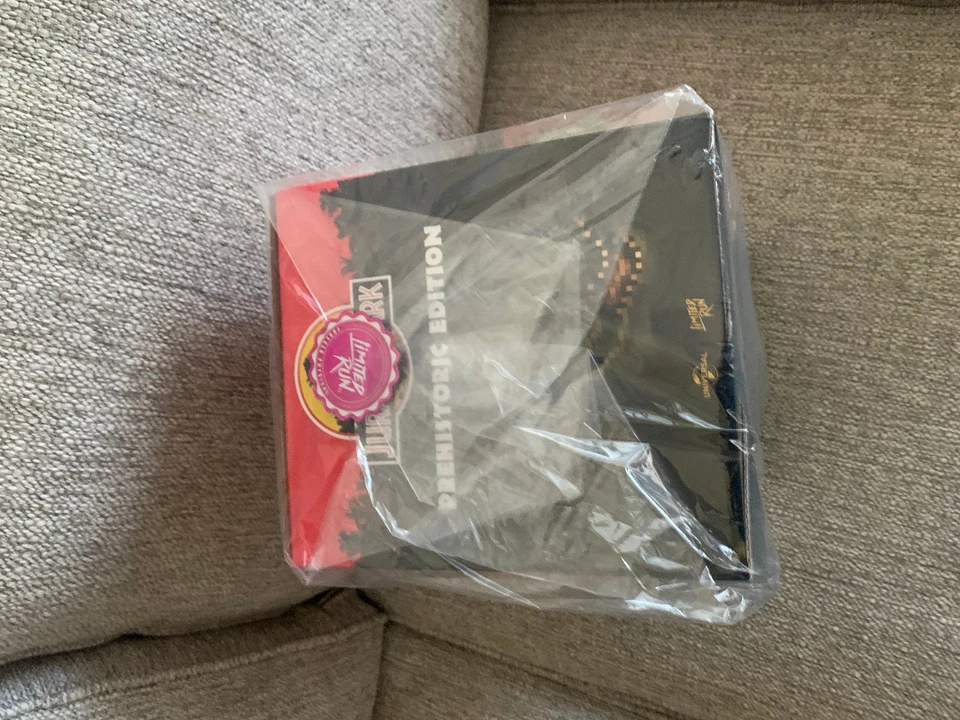 Jurassic Park: Classic Games Collection Prehistoric Edition PS4 + PS5 New Sealed - Image 3 of 4