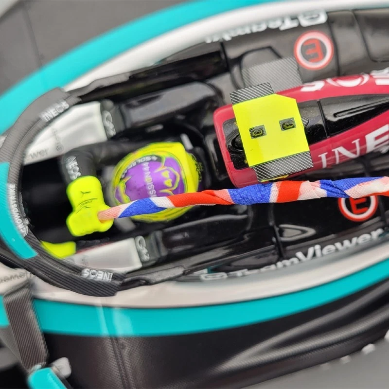2024 Lewis Hamilton Mercedes-AMG F1 Team W15 British GP - 1/18 Spark Models - Immagine 4 di 4