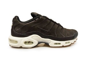 air max plus brown