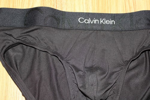 Mens Calvin Klein Embossed Icon Microfiber Black Hip briefs size Medium - Picture 5 of 6
