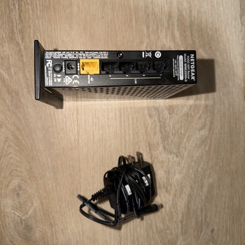 Netgear WNR2000v5 300 Mbps 4-Port 10/100 Wireless N Router - Picture 3 of 6