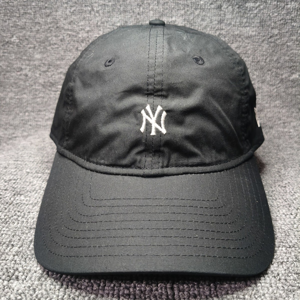 New Era NY Yankees Dad Hat Strapback Black MLB Cap