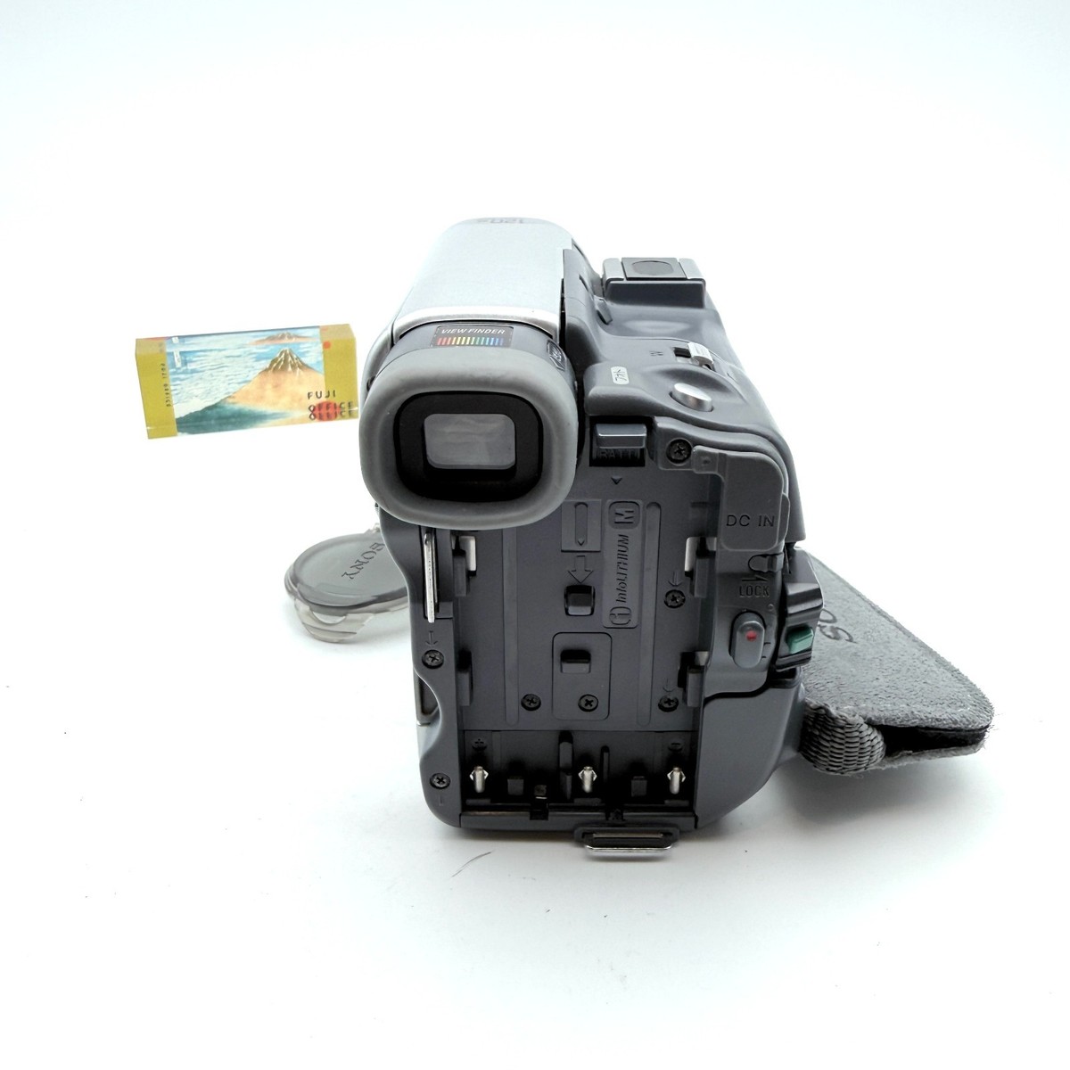 Sony Handycam DCR-TRV33 MiniDV Camcorder Carl Zeiss 10x Zoom Japan