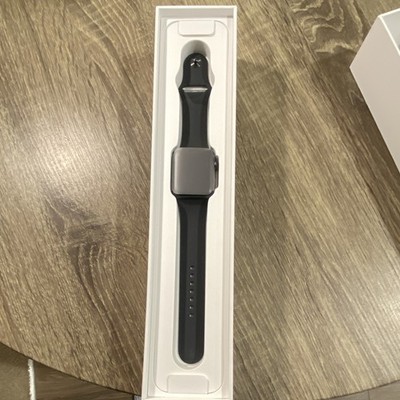 Apple Watch Series 3 42mm Space Gray Aluminum Case Black Silicone Band