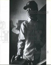 1982 Press Photo Willie Parish accidentally shot by police is filing a lawsuit.